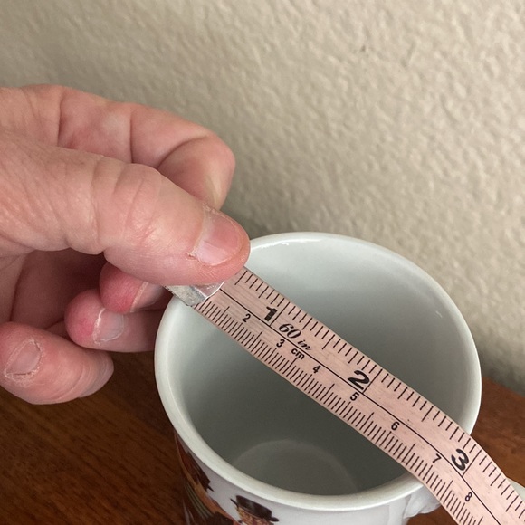 5/$10❤️❤️❤️Vintage 80s Norman Rockwell Couples and a Guy with A Dog Mug - Picture 7 of 7